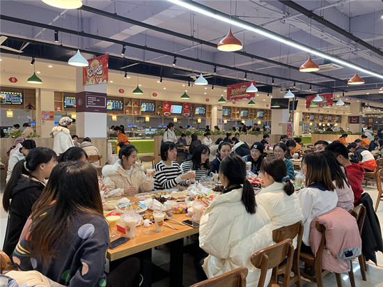 郑州科技学院餐厅照片图片